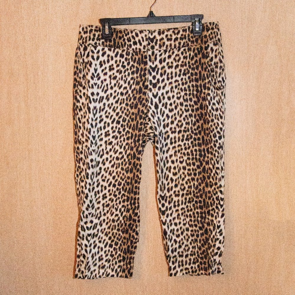 Larry Levine Stretch Tan Leopard Print Slim Leg Crop Pant Capris, Size 12 Good